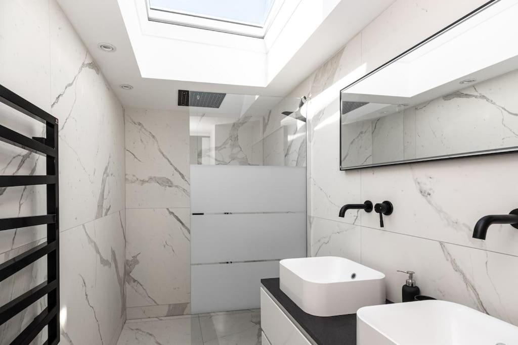Superbe Appartement Facon Loft A 2 Pas Du Centre ! La Rochelle  Exteriör bild